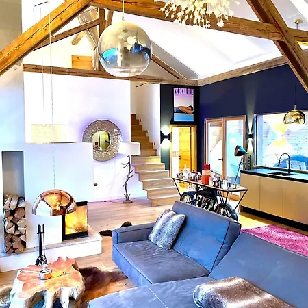 Stylische Alpenlounge Mit Pool, Sauna Und Jacuzzi, Fuer Bis Zu 22 Personen *