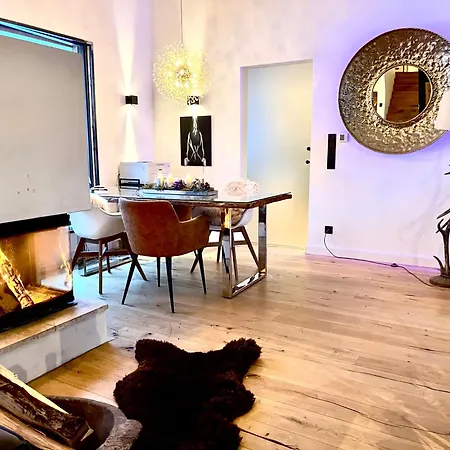 Stylische Alpenlounge Mit Pool, Sauna Und Jacuzzi, Fuer Bis Zu 22 Personen *
