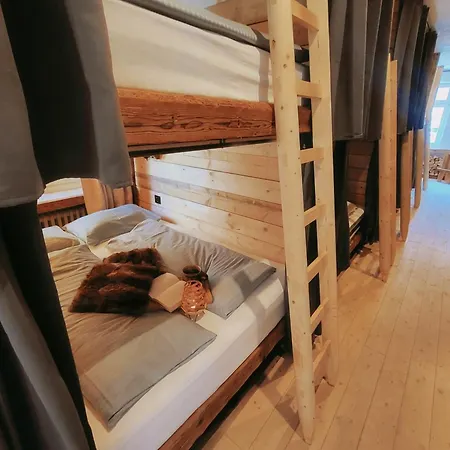 Urig-alpine Lala Alm - 22 Personen Domek alpejski