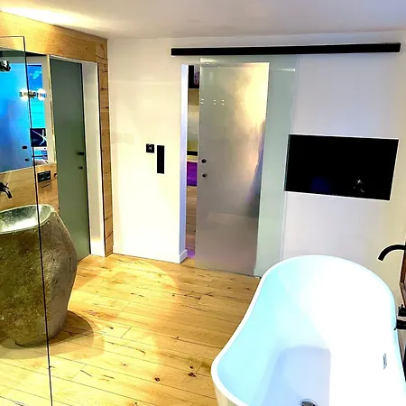 Chalet Stylische Alpenlounge Mit Pool, Sauna Und Jacuzzi, Fuer Bis Zu 22 Personen Bayrischzell